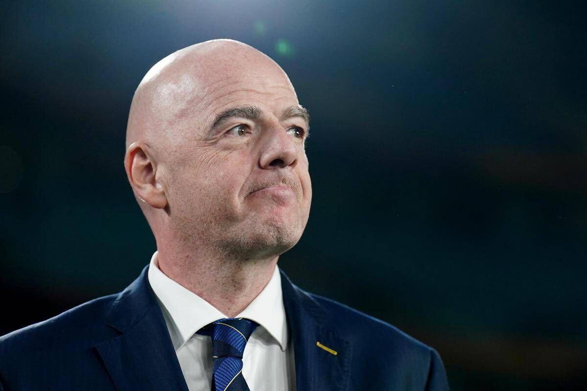 Mondiale ai privati, la Fifa chiede scusa per gli "errori commessi" ma rilancia il "pieno sostegno" a Infantino - 