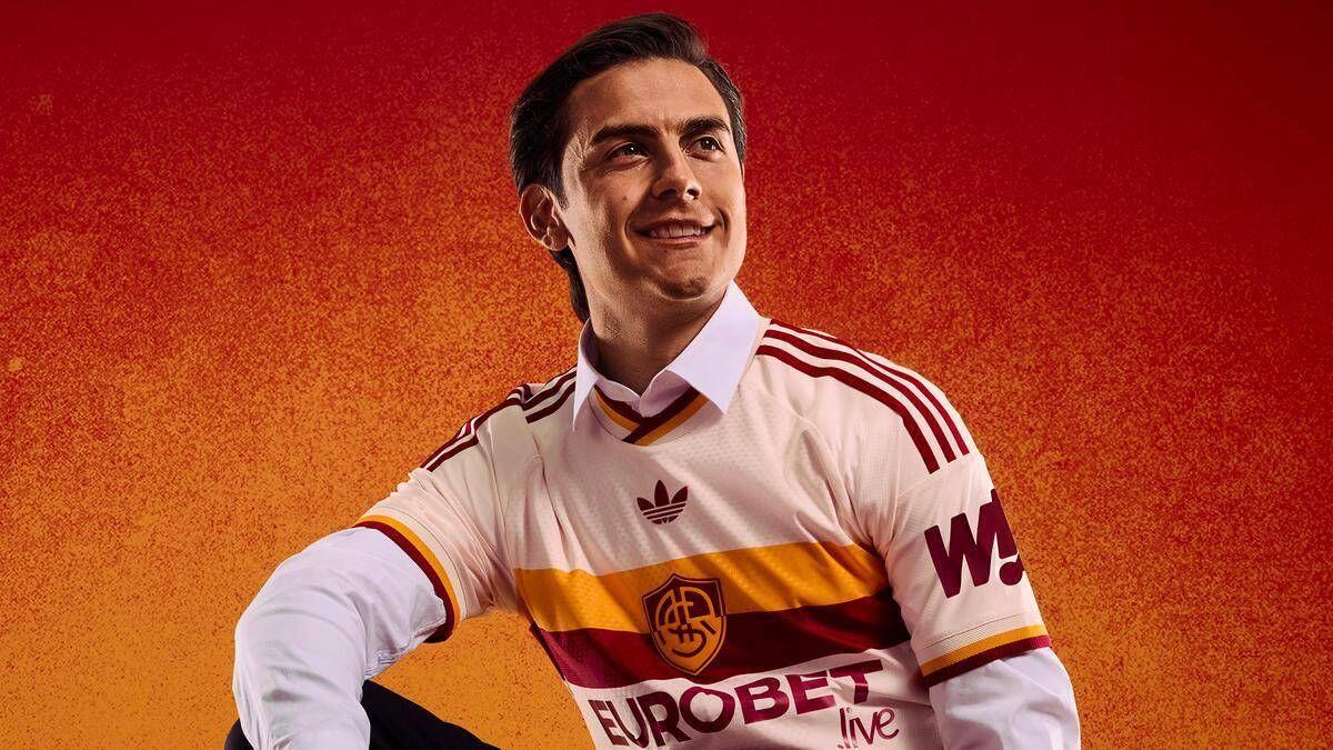 Roma e adidas svelano la nuova seconda maglia ispirata alla 'pietas' romana - 