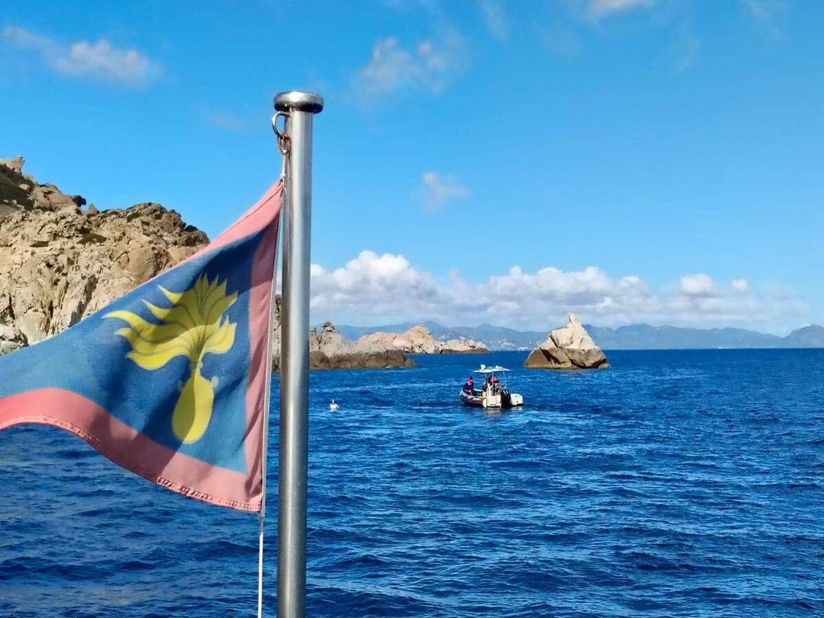 Barchino di migranti travolge e uccide 17enne che fa il bagno sul sup a Su Giudeu: arrestato scafista - 