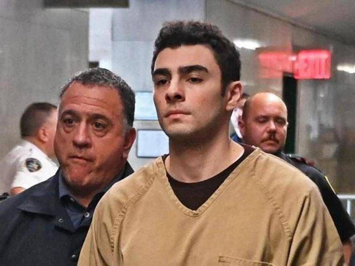 Luigi Mangione, processo rinviato dopo la dichiarazione di colpevolezza - 
