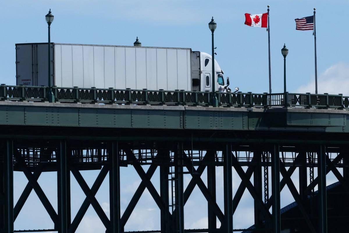 Trump sospende dazi del 50% al Canada: "Presto un accordo" - 