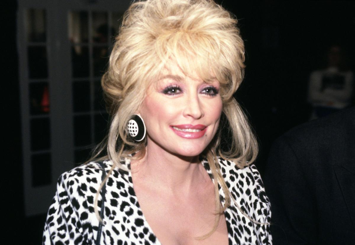 E' morta Dolly Parton, la star della musica country aveva 80 anni - 