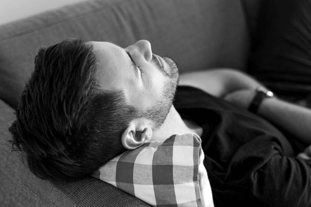 Caldo record, lo psicologo: "Stress fisico e mentale da afa persistente, 4 consigli contro l'irritabilità" - 