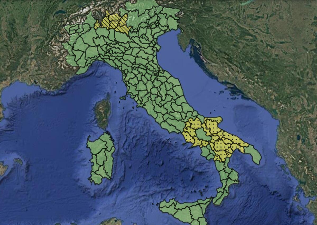 Maltempo, allerta meteo gialla per temorali sabato 22 agosto: l'elenco delle regioni a rischio - 