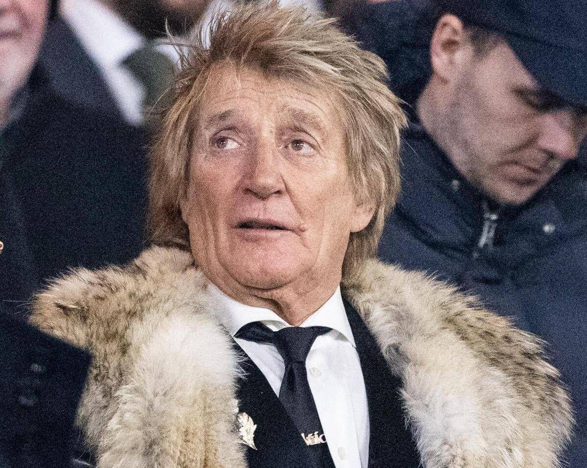 Rod Stewart annulla le date del tour negli Stati Uniti dopo un intervento al cuore - 