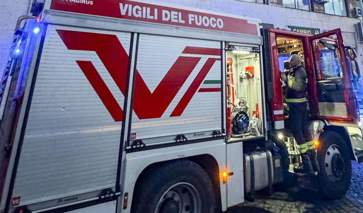 Catania, donna trovata morta nella casa in fiamme: la scoperta a Riposto - 