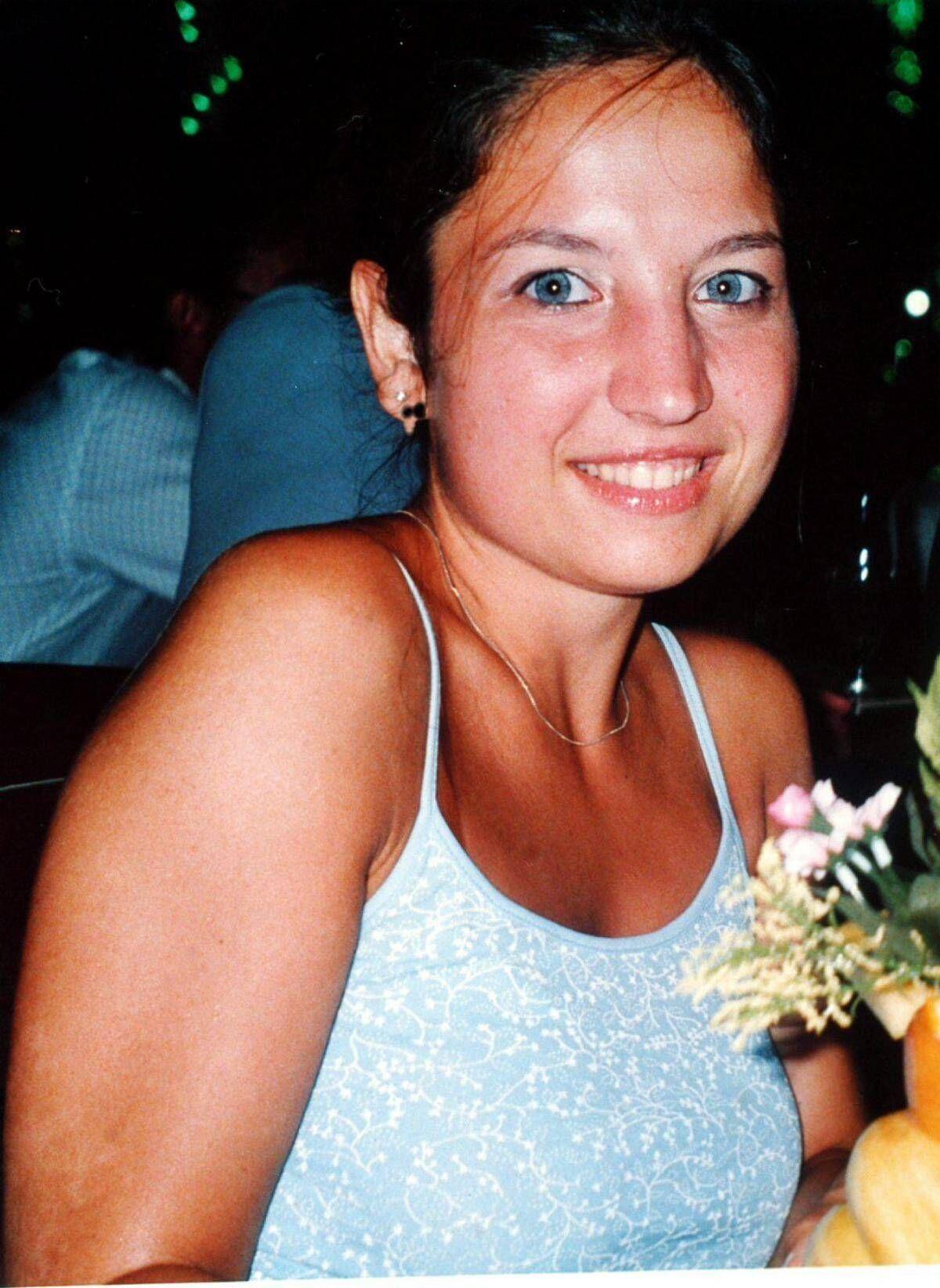 Caso Garlasco, i genitori Chiara Poggi: "Vogliamo solo ricordarla da soli e in silenzio" - 