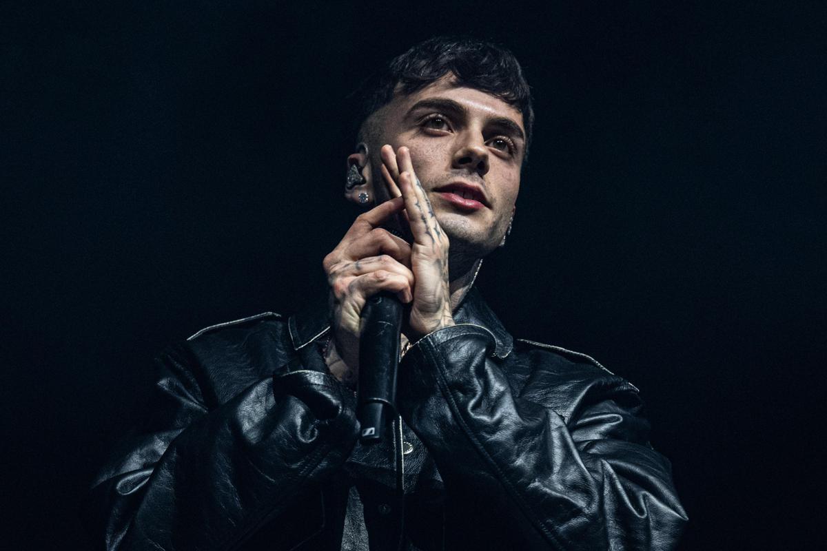 Il rapper Tony Boy arrestato a Milano, polizia trova droga e pistola in casa - 
