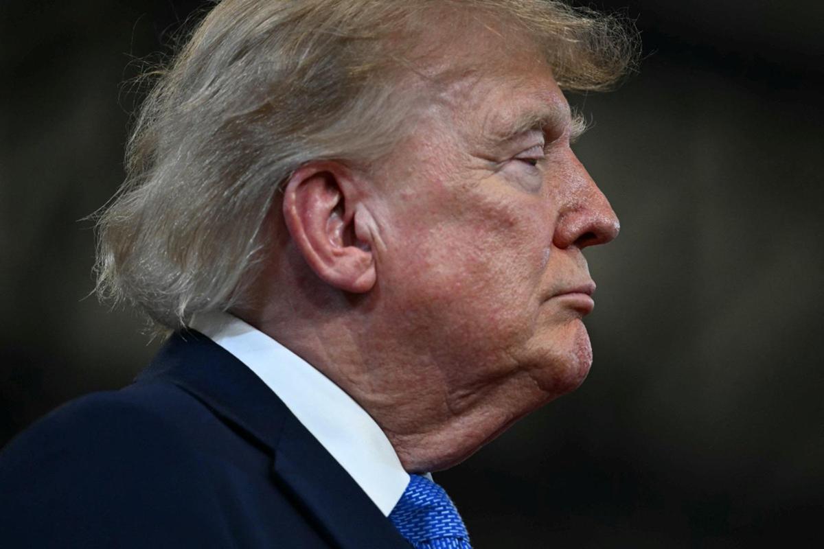 Trump ingrassato di 10 chili, il medico: "Colpa dello stress da presidenza" - 