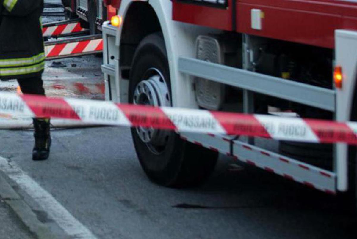 Viterbo, scooter travolto da camion: arrestato il conducente, guidava con la patente revocata - 