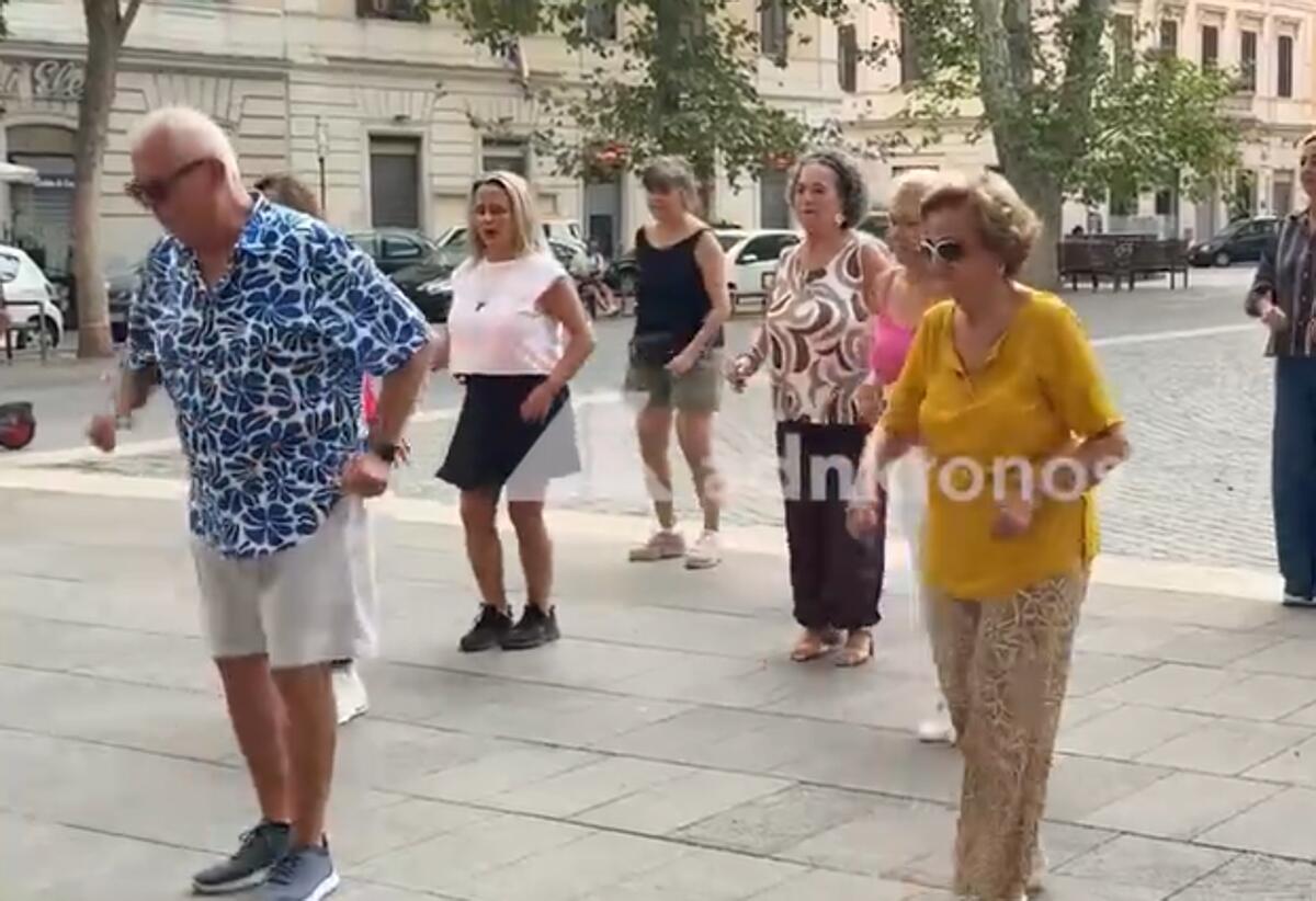 "Portateci a Ballando": l’appello di Pasquale ed Elisa, i ballerini virali di Roma - 