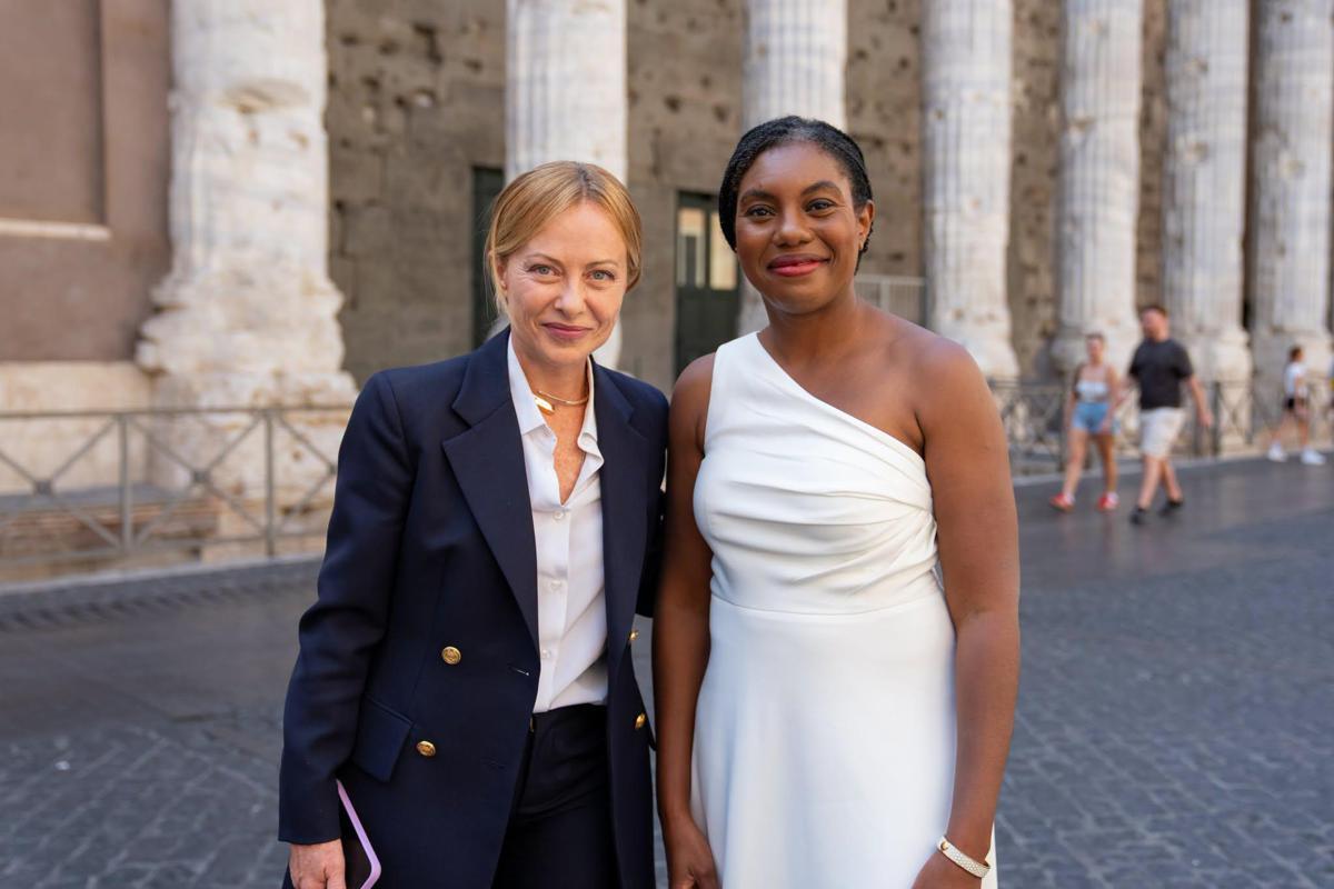 Italia-Gb, Times: Meloni incontra leader opposizione Badenoch e l'avverte: "Non fare accordi con Farage" - 