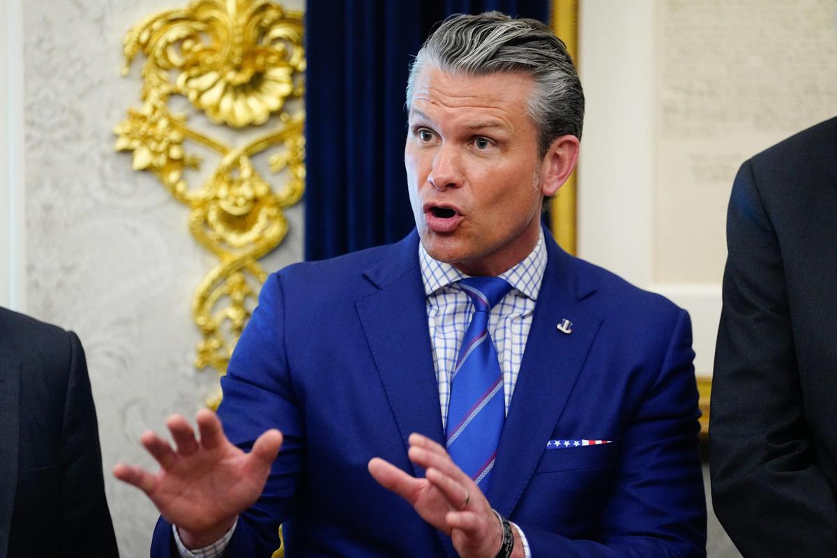 Iran-Usa, Teheran accusa: "Washington in guerra economica dopo aver esaurito armi ". Hegseth: "Non escludiamo ricorso ad attacchi militari" - 