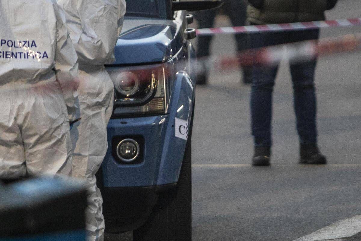 Cadavere di una donna nel giardino di una casa disabitata, è giallo a Messina - 