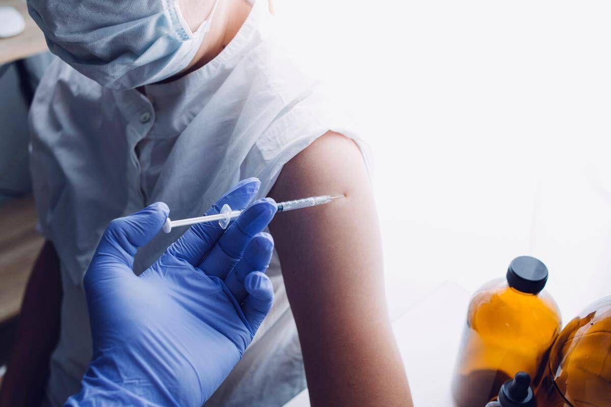 Vaccini ai bambini, tutti contro Trump: "Perderà guerra ai virus, nuovo ordine esecutivo una follia" - 