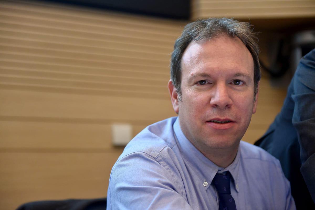 Leonardi: "L'estensione dell'Irpef non risolve il problema dei salari. Un contributo delle banche? Si scaricherebbe sui clienti" - 