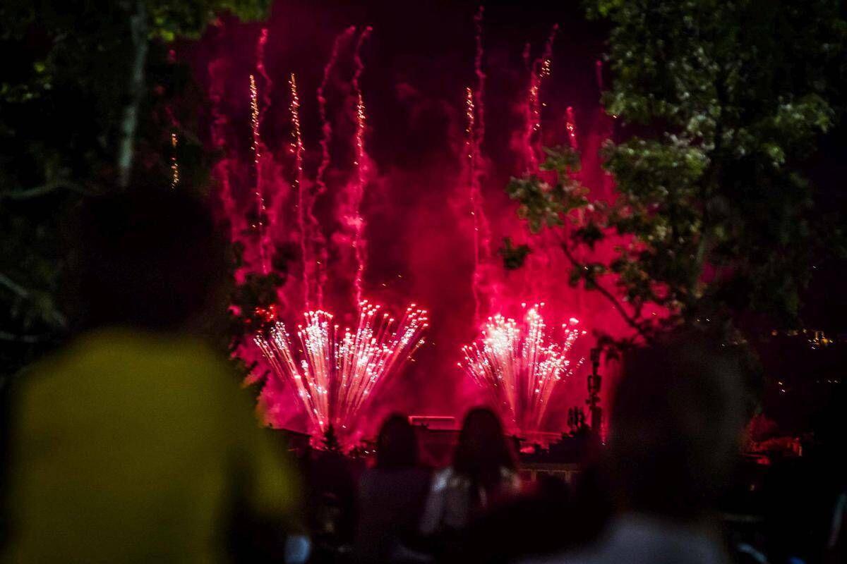 Fuochi d'artificio non fanno dormire una famiglia: "Siamo insonni, non ce la facciamo più" - 