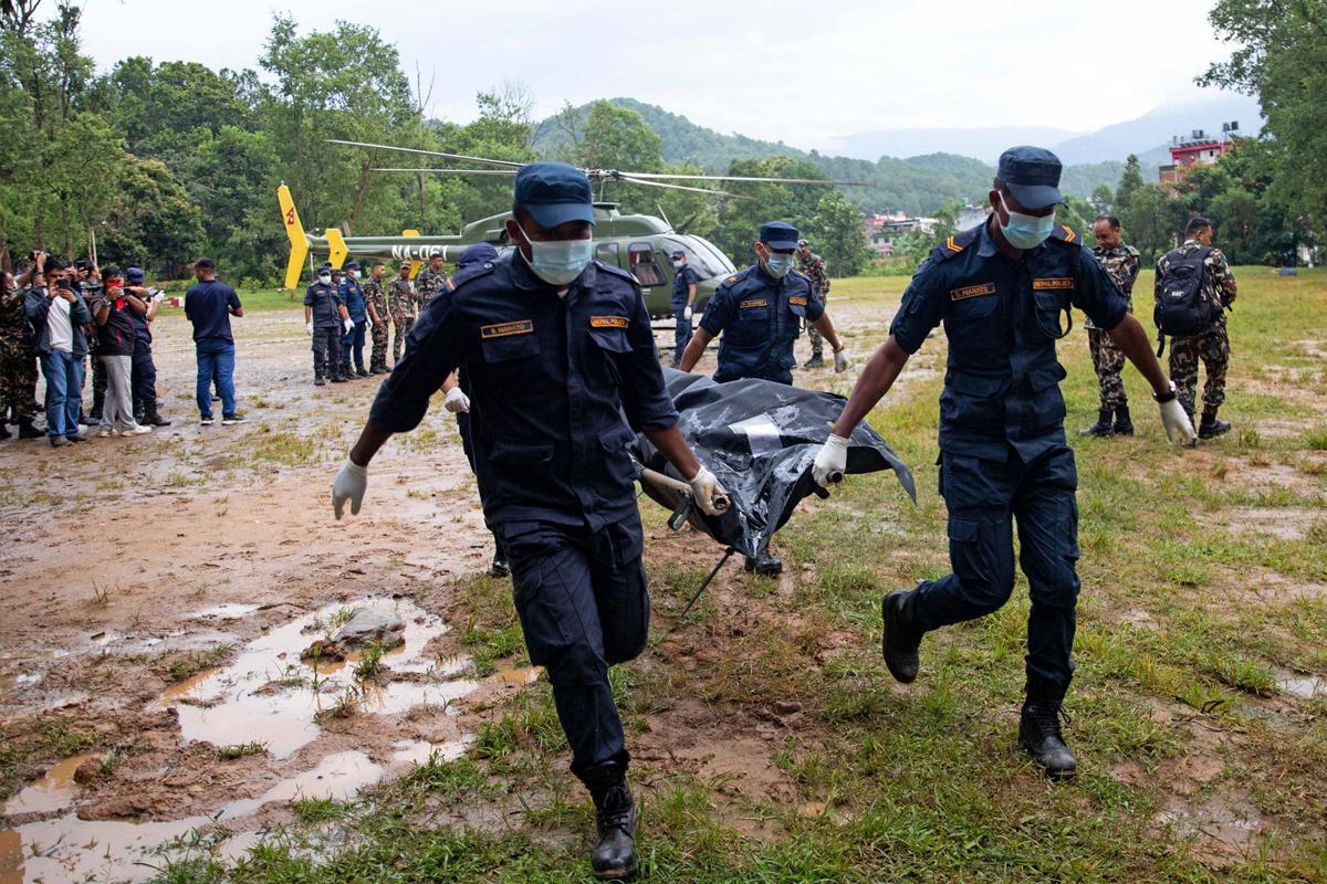 Alluvione in Nepal, oltre 600 morti e 2.500 dispersi: il fango complica i soccorsi - 
