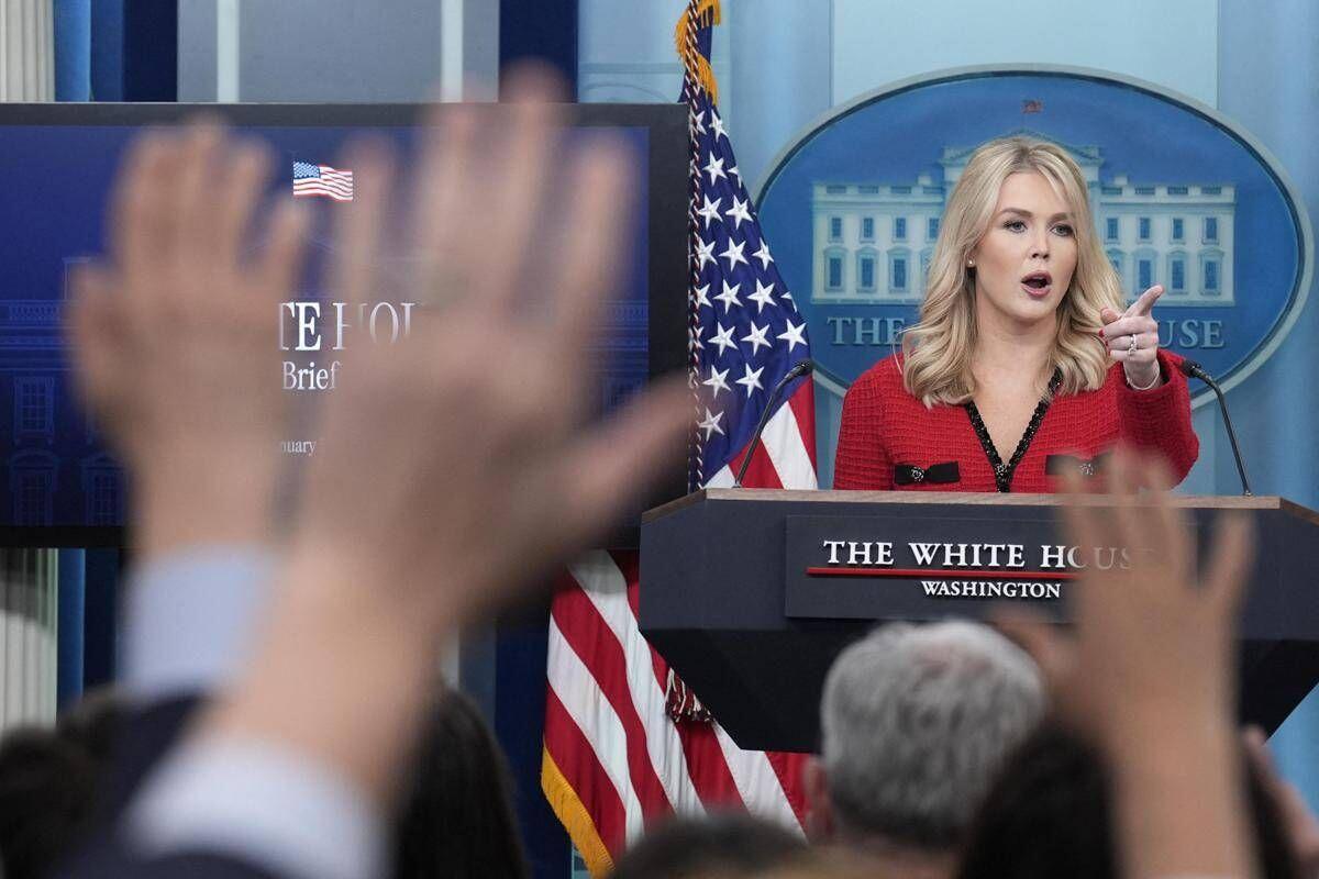 Trump, la portavoce Karoline Leavitt lascia l'incarico. Il presidente: "La capisco" - 