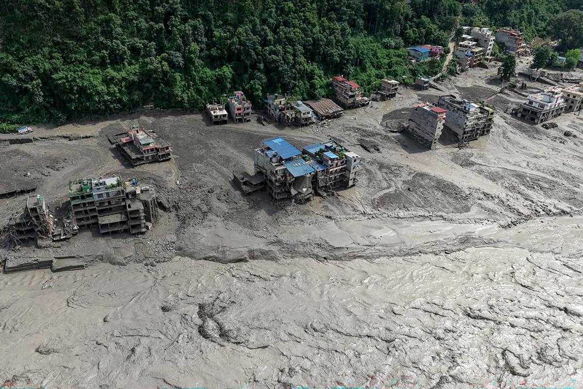 Alluvione in Nepal, potrebbe esserci il 'Glacial Lake Outburst Flood' dietro la frana distruttiva - 