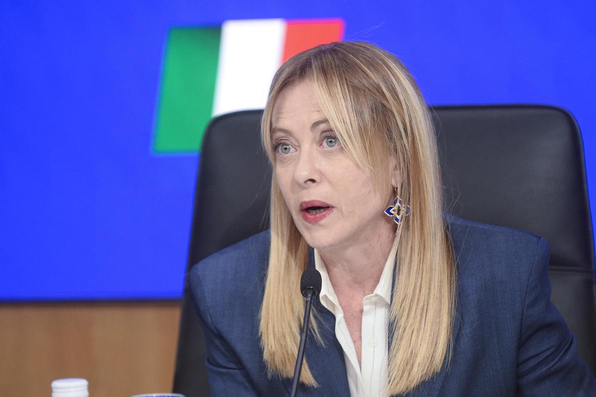 Caro carburanti, oggi il Consiglio dei ministri: sul tavolo una misura ponte - 