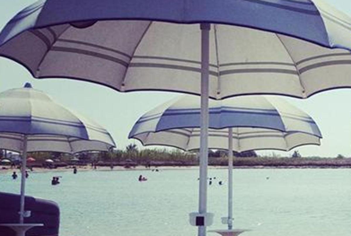 Fanno sesso in spiaggia, bagnanti chiamano la polizia: ora rischiano il carcere - 