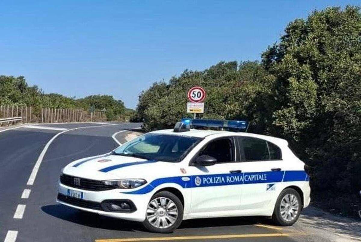 Ostia, investe ciclista sulla via Litoranea e fugge: denunciato 51enne - 