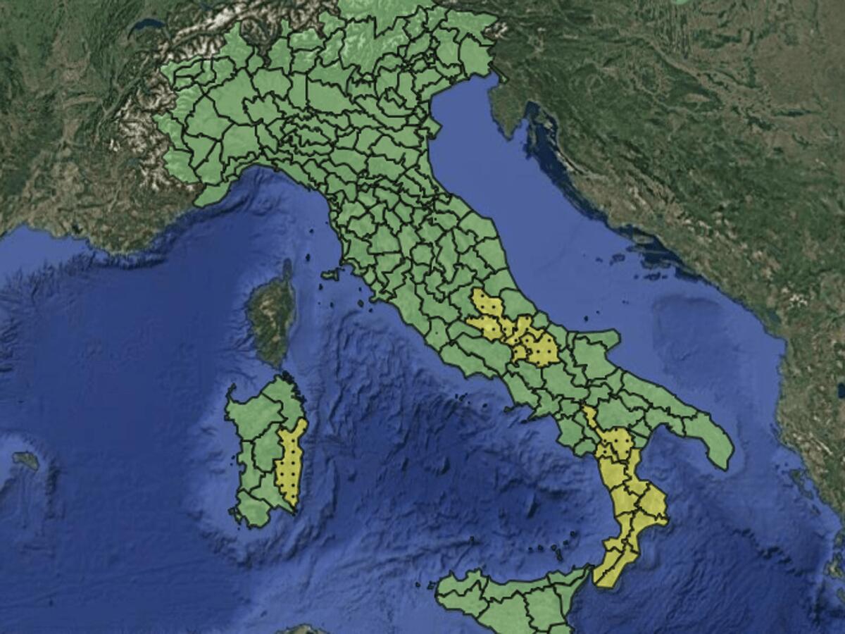 Maltempo, allerta meteo gialla per temporali giovedì 13 agosto: le 5 regioni a rischio - 