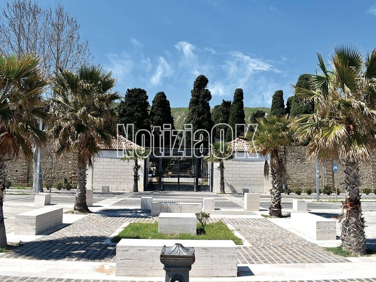 Cimitero di Crotone, proposta una navetta interna per anziani e persone fragili - Foto: Redazione 
