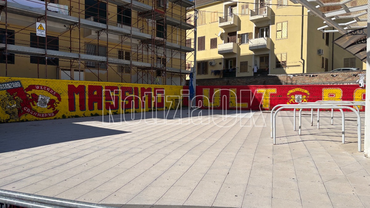 Catanzaro, commercio ambulante allo stadio Ceravolo: pubblicato il bando per 10 posteggi  - Foto: Redazione 