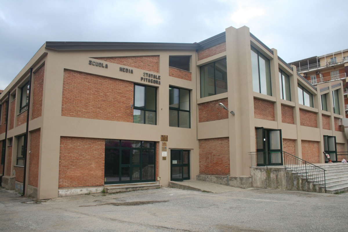 Lamezia, petizione al Perri-Pitagora-Don Milani: lezioni anche sabato - Foto: Uff. Stampa Istituto Pitagora-Perri-Don Milani Lamezia 