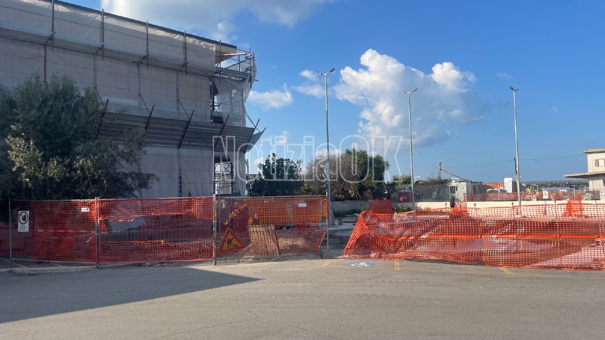 Crotone, lavori di riqualificazione al piazzale della Stazione: scattano i divieti di sosta - Foto: Redazione 