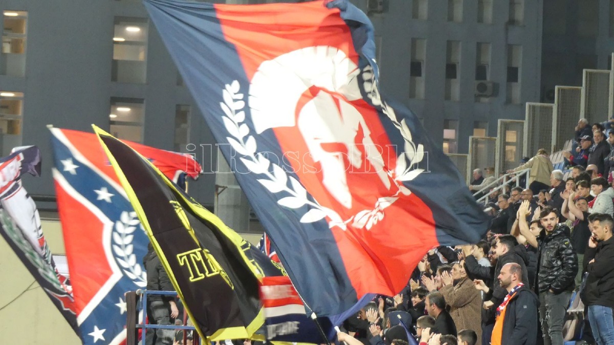 Crotone, riaperta eccezionalmente la campagna abbonamenti: ecco giorni e orari - Foto: Redazione 
