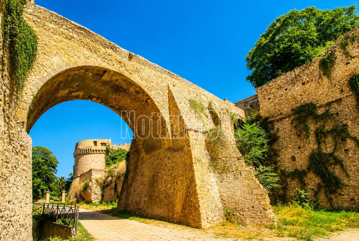 Crotone - Calano le presenze al Castello: «Serve un’offerta più ampia» - Foto: Redazione 