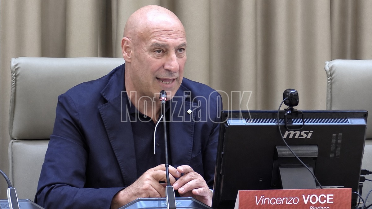 Crotone - Nuovo anno scolastico, Voce agli studenti: “Non abbiate paura di sbagliare” - Foto: Redazione 