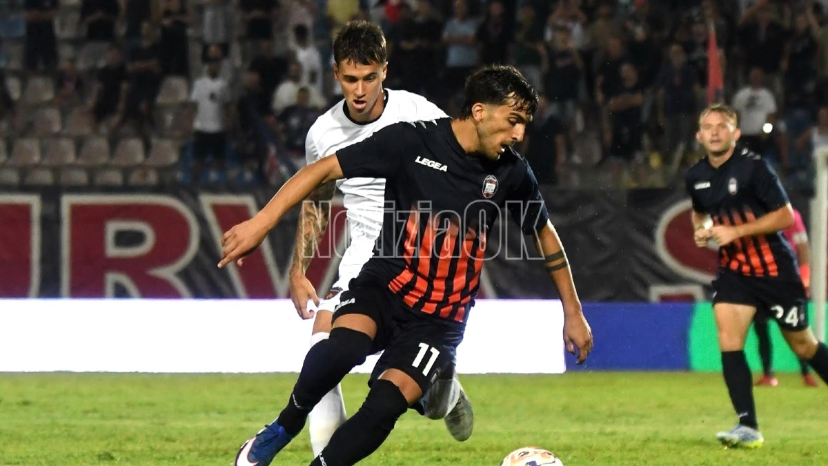 Savoia-Crotone 1-1: Zunno acciuffa il pareggio su rigore  - Foto: Redazione 