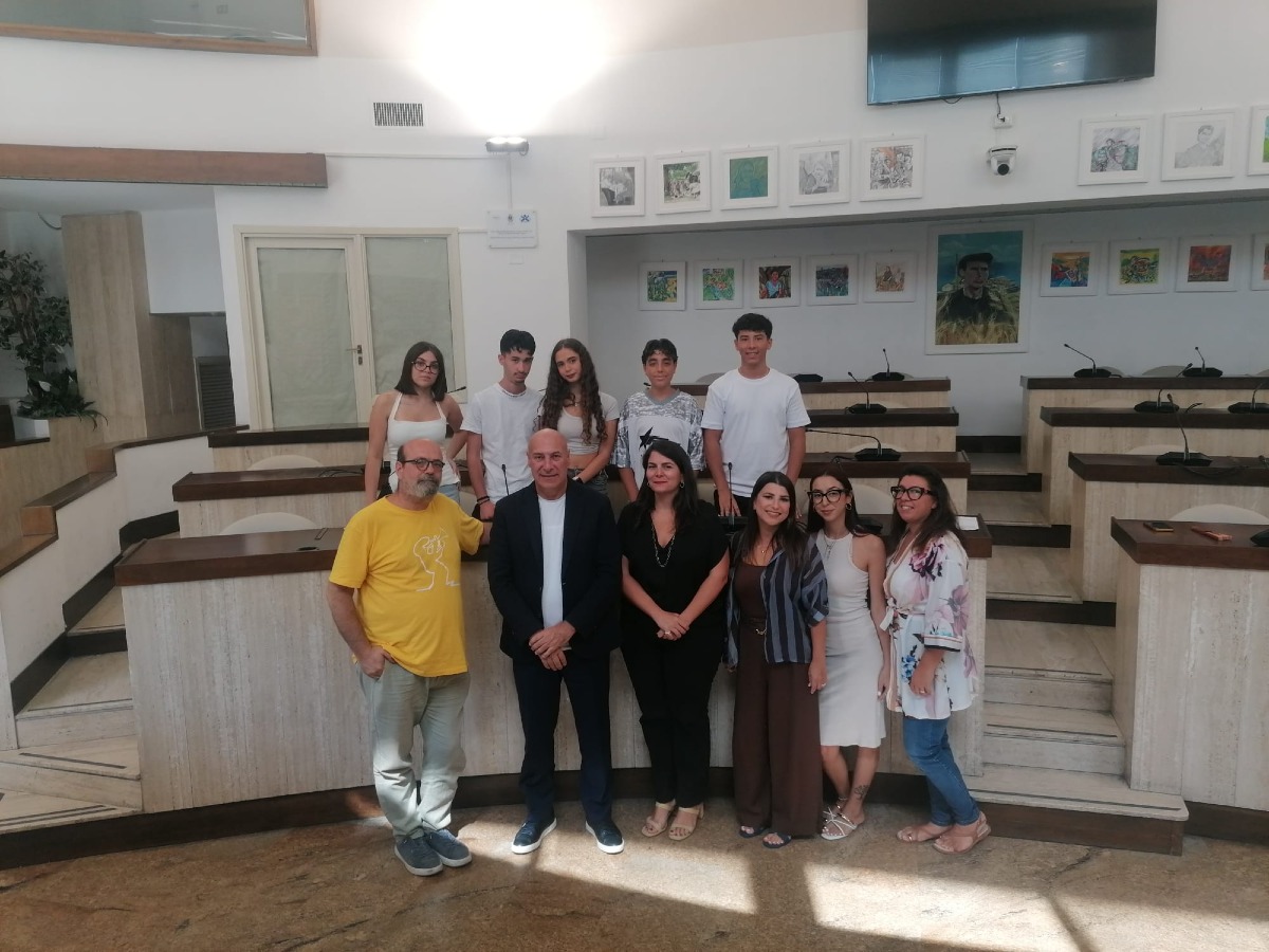 Crotone, i giovani protagonisti con DesTeenAzione: presentati tre progetti per il futuro della comunità - Foto: Uff. Stampa Comune di C