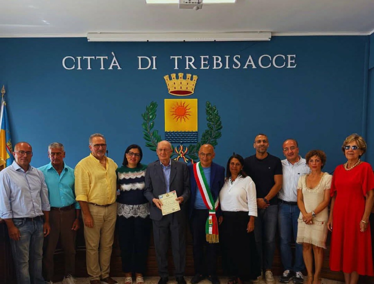 Trebisacce conferisce la cittadinanza illustre al dottor Leonardo Odoguardi - Foto: Uff. Stampa Comune di Trebisacce