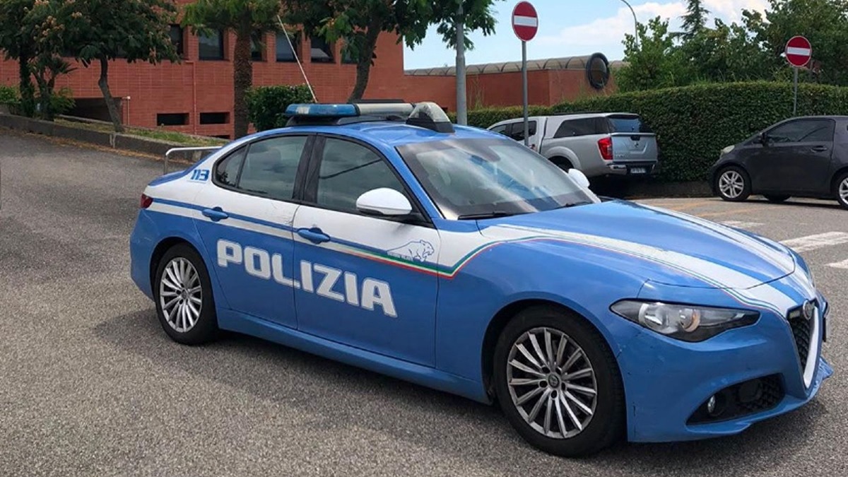 Catanzaro, scarcerato uno scafista già condannato: trasferito al CPR - Foto Uff. Stampa Questura di Catanzaro 