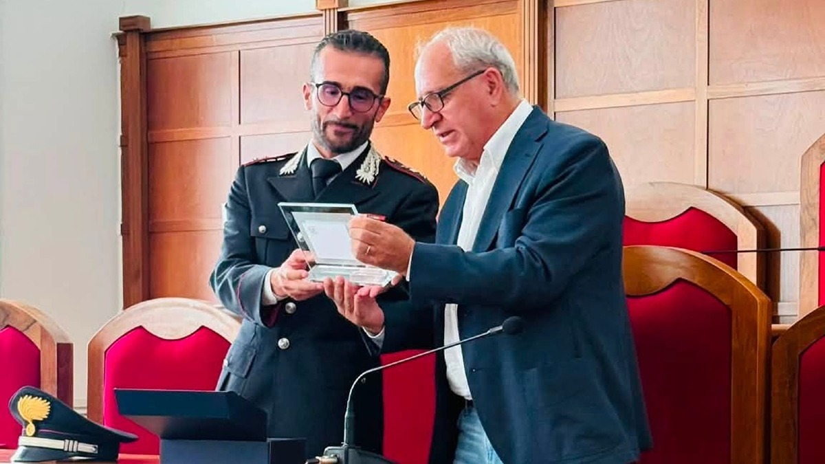 Girifalco saluta il capitano Cuzzola: riconoscenza per il servizio svolto - Foto Uff. Stampa Comune di Girifalco 