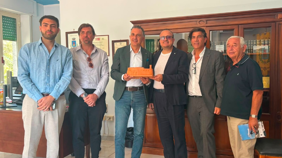 Caccuri ponte tra la Calabria e i calabresi nel mondo: incontro istituzionale con la delegazione dall’Uruguay - Foto Uff. Stampa Comune di Caccuri