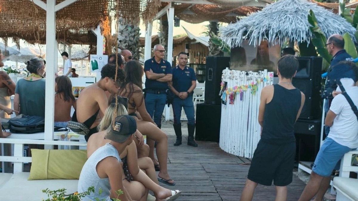 “Stasera guido io”, a Montauro la Polizia di Stato promuove la guida sicura - foto uff. stampa questura di catanzaro