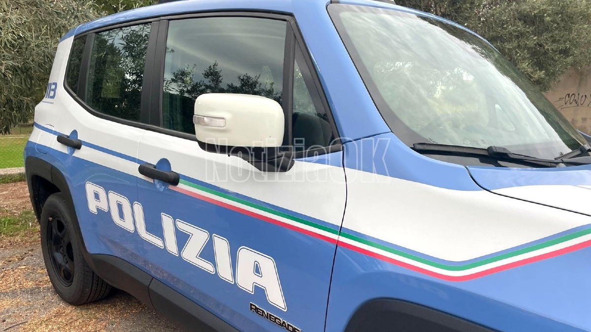 Crotone - Aggredisce la compagna in casa, poi tenta di tornare: fermato dalla Polizia - Foto: Redazione 