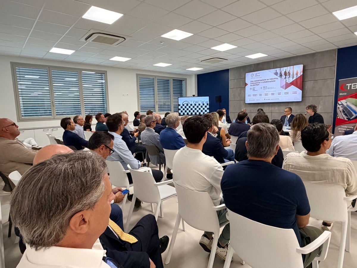 Il Circolo in Fabbrica arriva in Calabria: imprese e territori si incontrano da TBK - Foto  Uff. Stampa PRS Agenzia di Stampa 