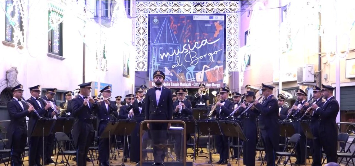 Laino Borgo, il Festival delle Bande Musicali porta in piazza la grande musica - Foto Uff. Stampa Laino Borgo Festival bande musicali 