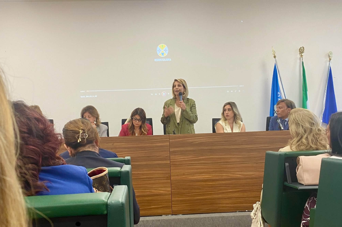 Il Borrelli alla Cittadella regionale per promuovere una cultura del rispetto e prevenire la violenza - Foto: Uff. Stampa Liceo Classico Diodato Borrelli 