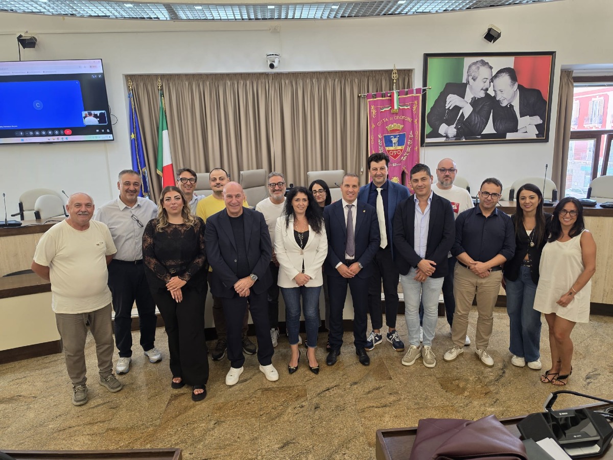 S.s. 106 Crotone-Catanzaro, legalità e controlli, la sfida dei cantieri - Foto: Un momento dell'incontro