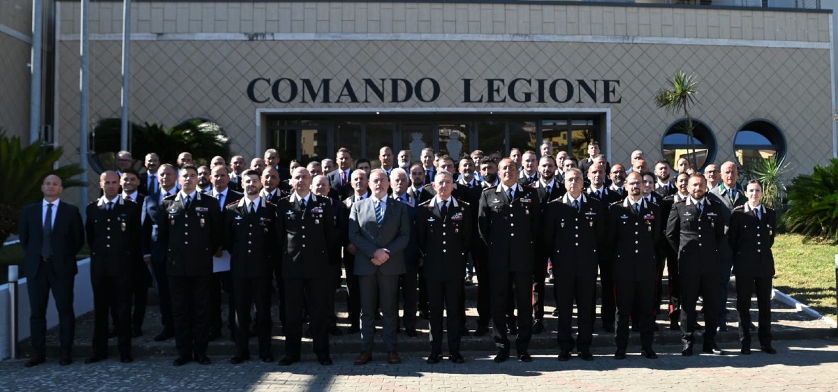 Catanzaro, il saluto di commiato del generale Sciuto ai Carabinieri - Foto Uff. Stampa Carabinieri 