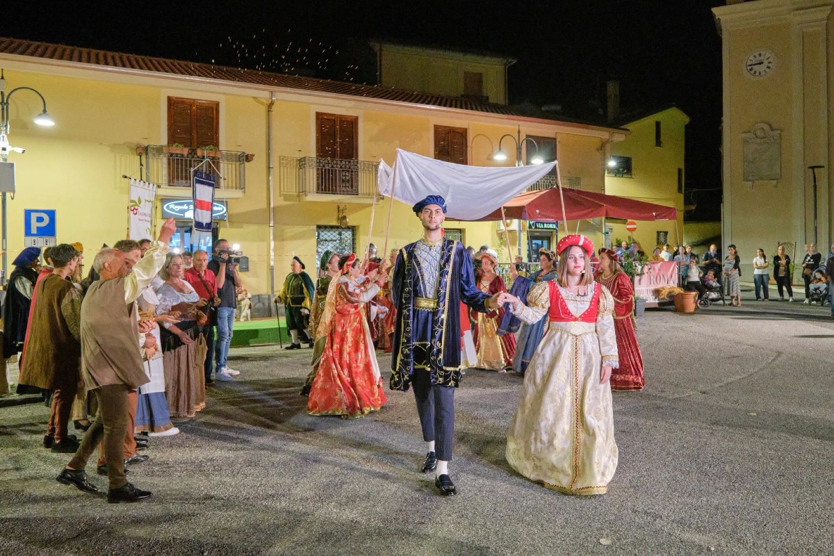 Marcellinara torna al 1445: la piazza si trasforma in un feudo medievale - Foto Uff Stampa Comune di Marcellinara