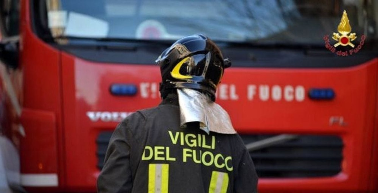 Esalazioni in cantina: Tre persone soccorse dai Vigili del Fuoco in Calabria - Foto: Uff. Stampa Comando dei Vigili del Fuoco 
